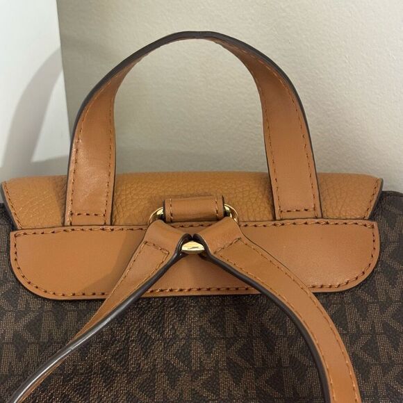 Michael Kors Raven Medium Backpack brown pebbled leather gold hardware - Picture 14 of 16